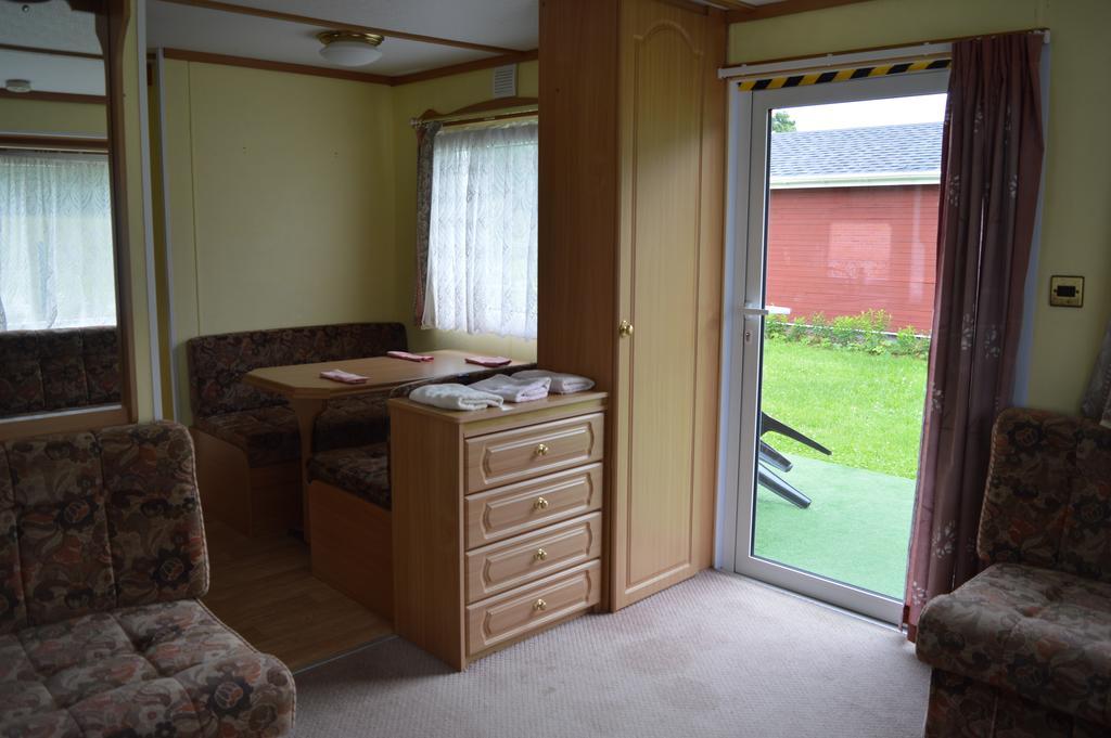 Guest House Kalnu Pupoli Šenheida エクステリア 写真